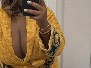 WebCAM von CURVACEOUSCASHDOLL