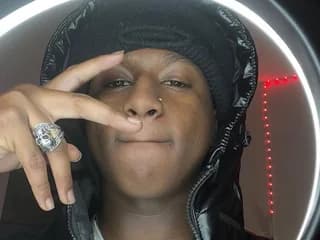 MrTemptations WebCAM 