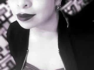 Victoria_Adams WebCAM 